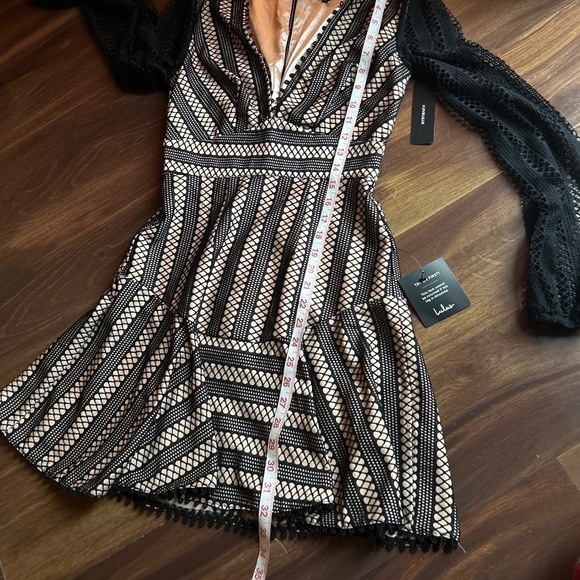 LULU'S Lace Mesh Long Sleeve Mini Dress Size XS - Picture 5 of 11